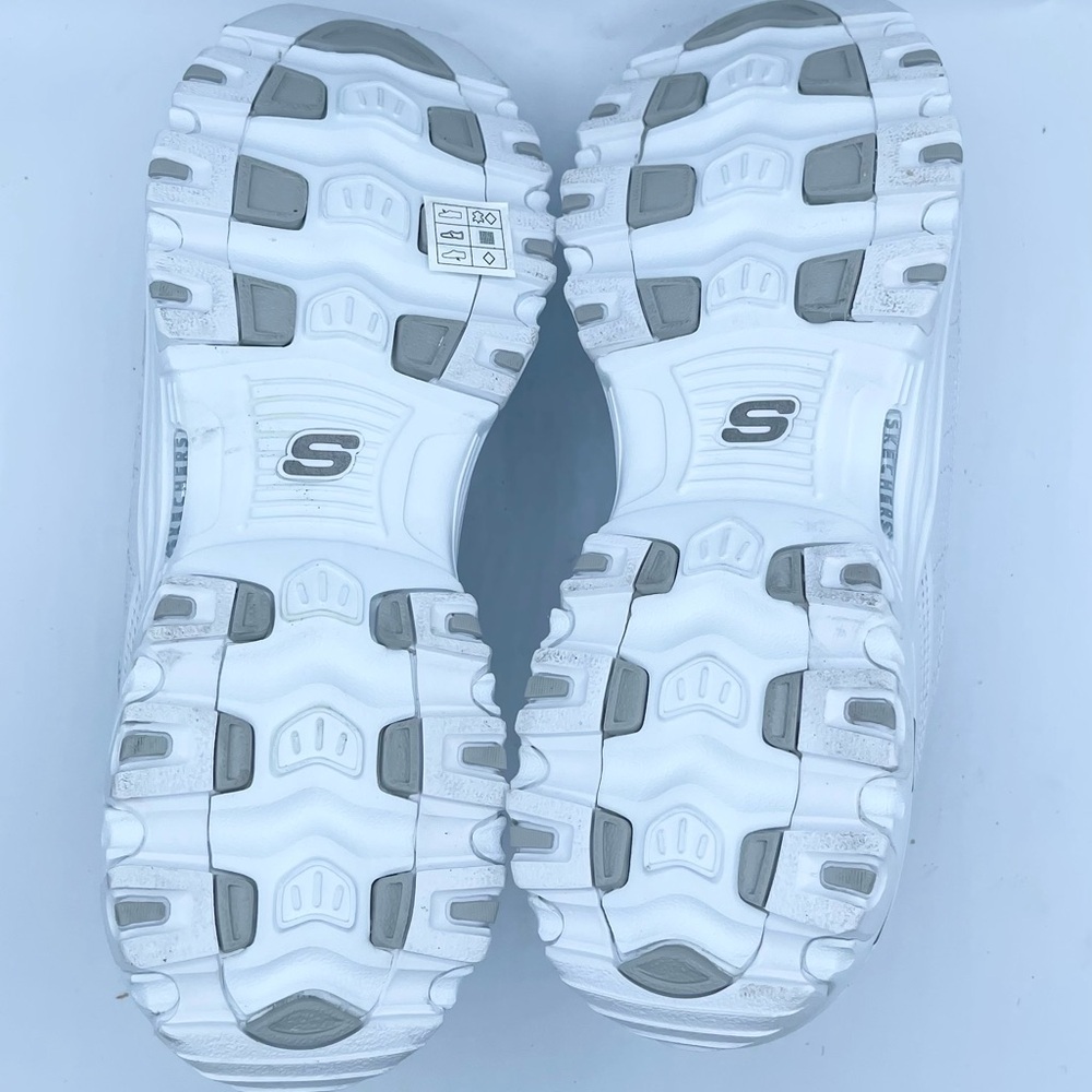 Like New Skechers  Women's White Sneakers Size 11W - Picture 7 of 11